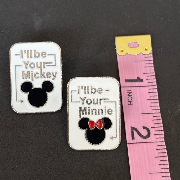 Disney Trading pins Her Mickey & His  Minnie pin set - Picture 3 of 3
